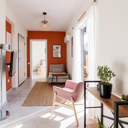 Cosy & Stylish 1-Bedroom Apartment In The Centre Атина Екстериор снимка