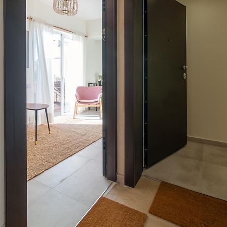 Cosy & Stylish 1-Bedroom Apartment In The Centre Атина Екстериор снимка