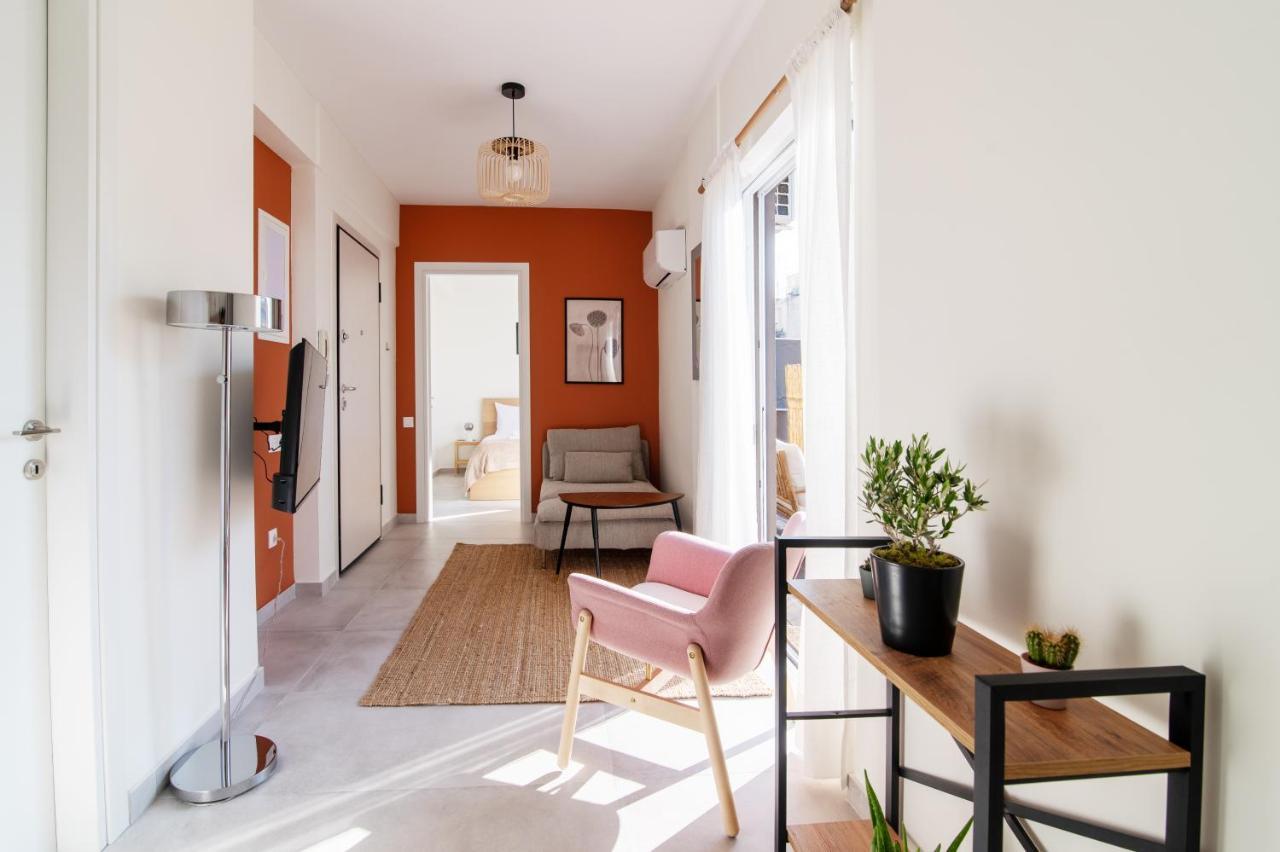 Cosy & Stylish 1-Bedroom Apartment In The Centre Атина Екстериор снимка