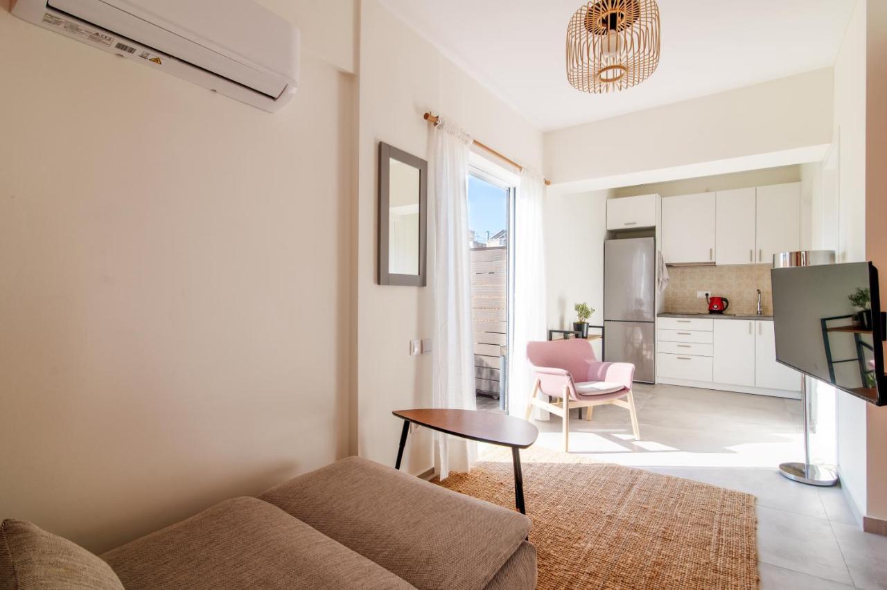 Cosy & Stylish 1-Bedroom Apartment In The Centre Атина Екстериор снимка